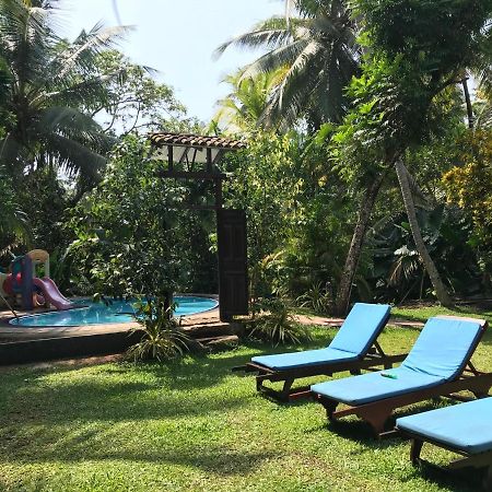 Manik Villa Bentota Bagian luar foto