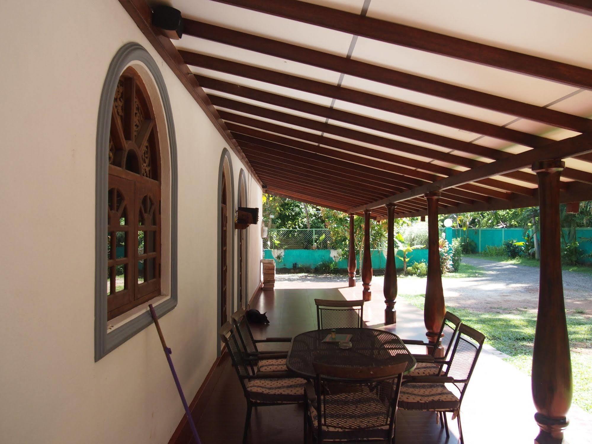 Manik Villa Bentota Bagian luar foto