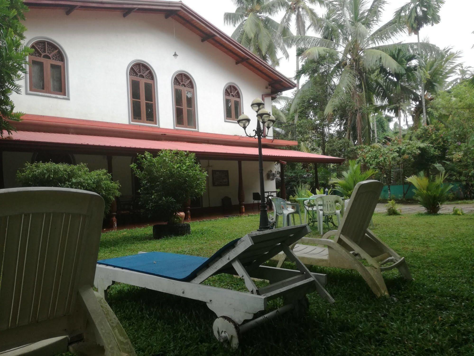 Manik Villa Bentota Bagian luar foto